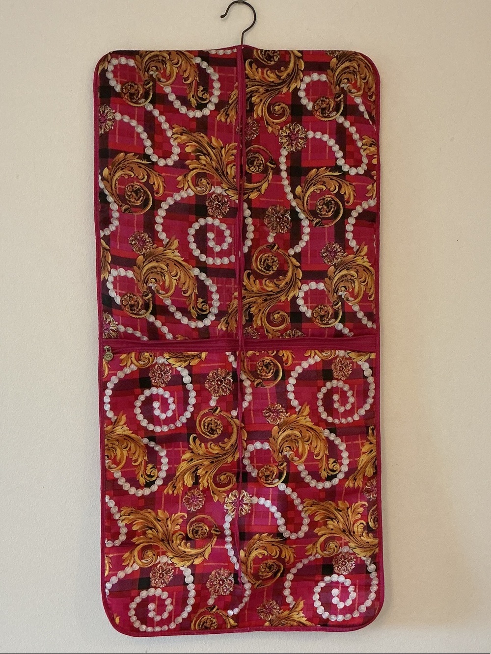 Oscar de la Renta Hanging Jewelry Organizer